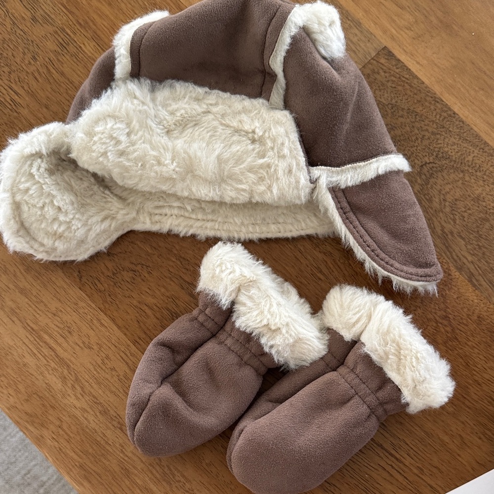 GAP baby Brown and Cream Kids Hat and Mittens